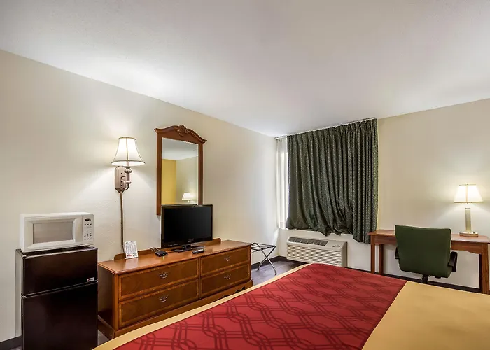 Hotel Econo & St Louis 4*