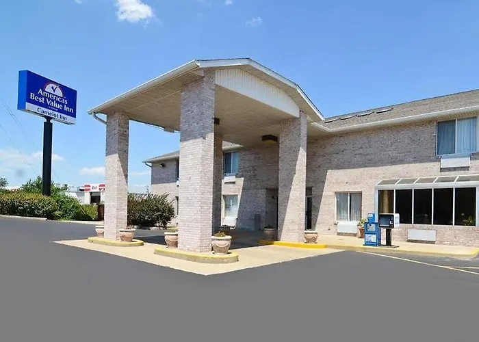 Econo & St Louis Hotel
